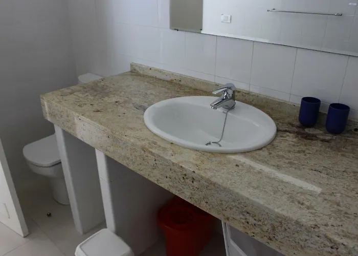 Lord Nelson Canteras 1 アパート *